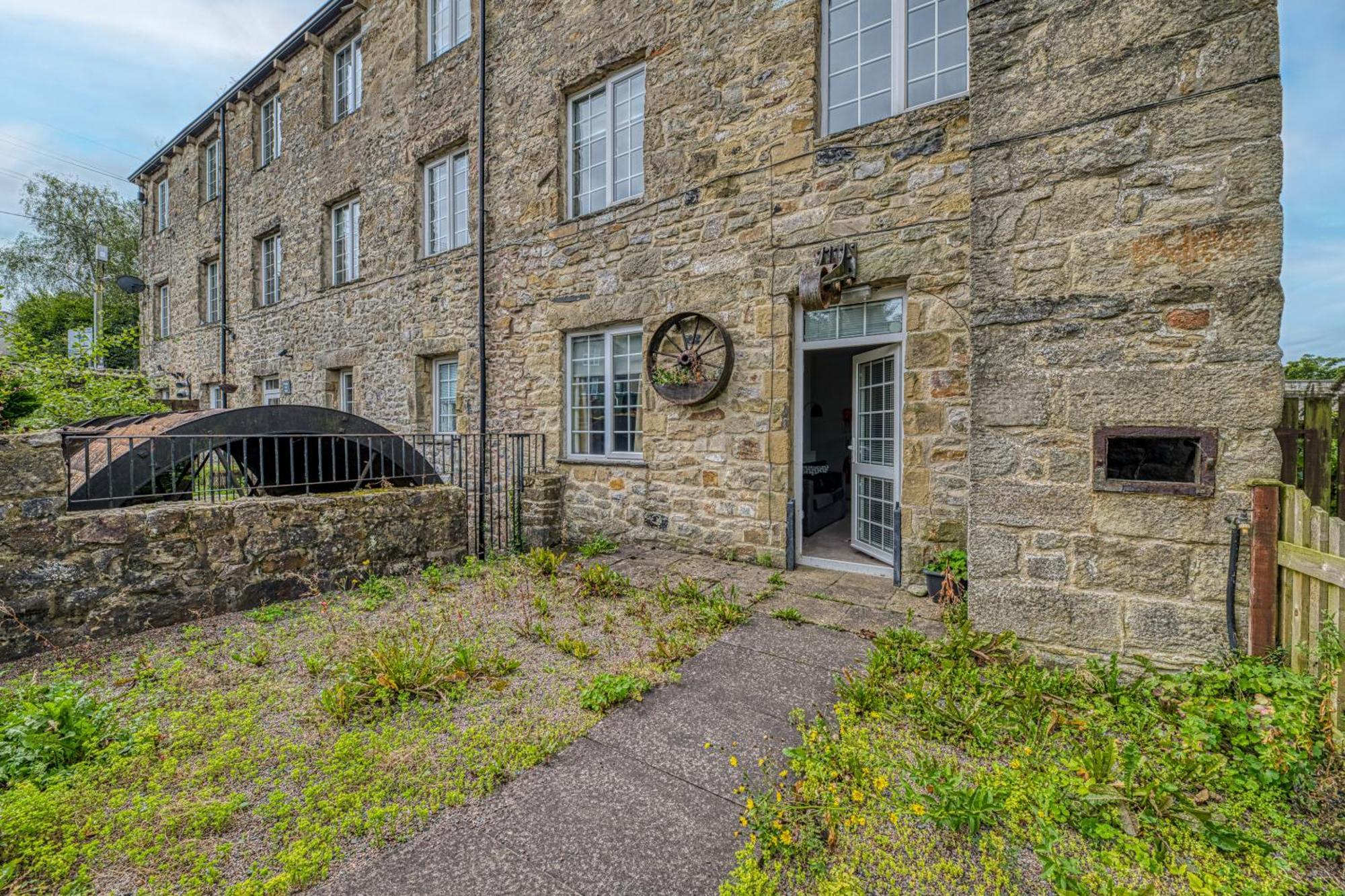Bridge End Mill Apartments In Settle Esterno foto